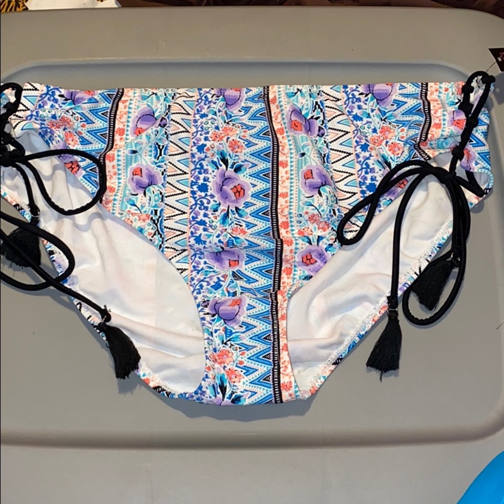 *SALE* No Boundaries Jr Plus Bikini Bottoms